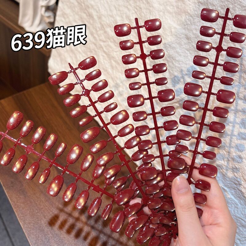 Deep Berry Red Soft Light Cat-Eye Nail Tips, Rich True Red Base Color, Short Oval Retro Elegant Nail Pieces, Bulk Purchase