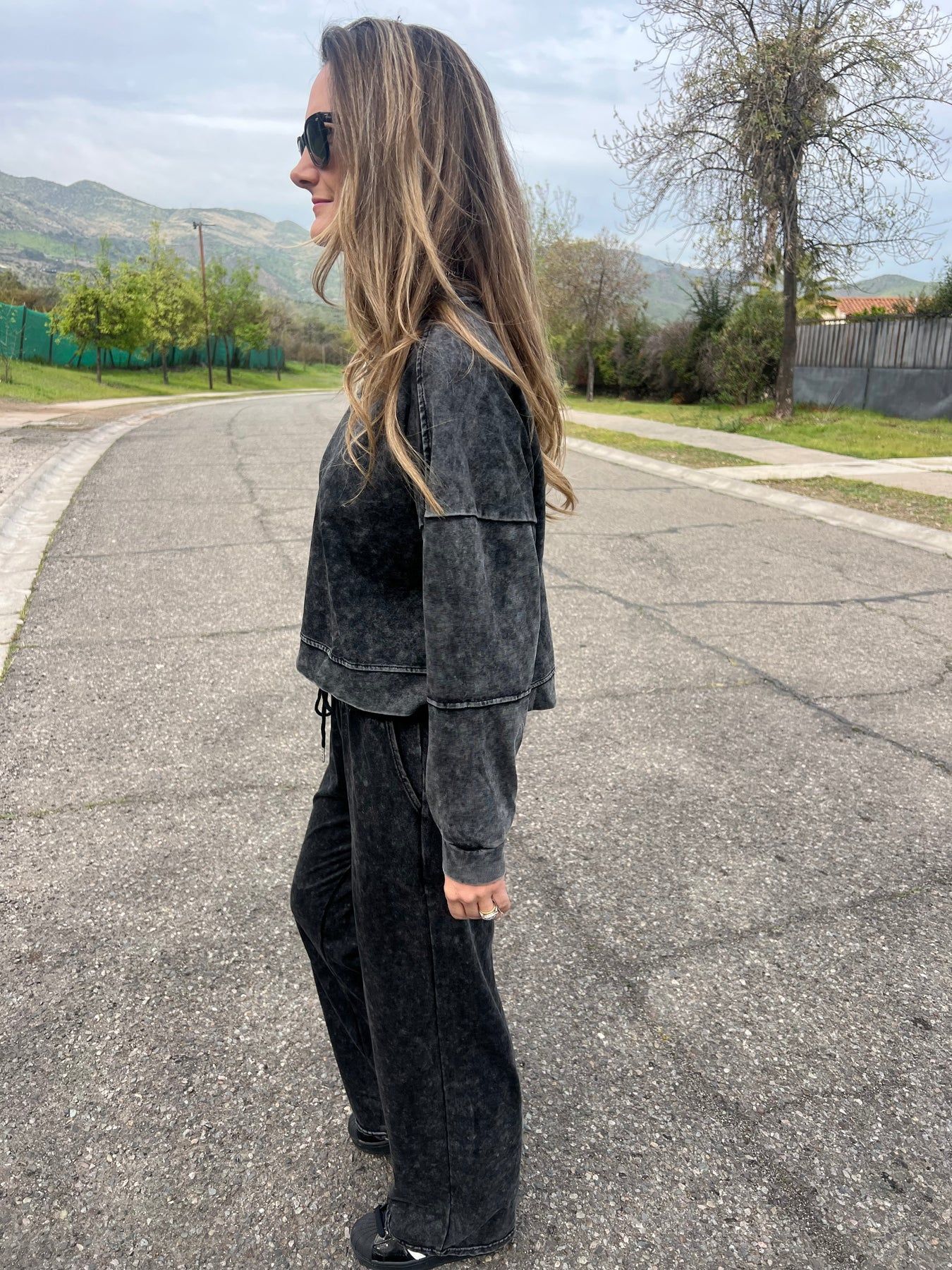 2025 European And American Cross-Border Hot-Selling New Autumn Winter Women's Casual Versatile Lace-Up Round Neck Long_ecoleips.com