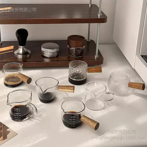 Coffee Milk Jug with Wooden Handle, Espresso Extraction Measuring Cup with Scale, Milk Pouring Pitcher, Sauce Mixing Pot, Milk Canister