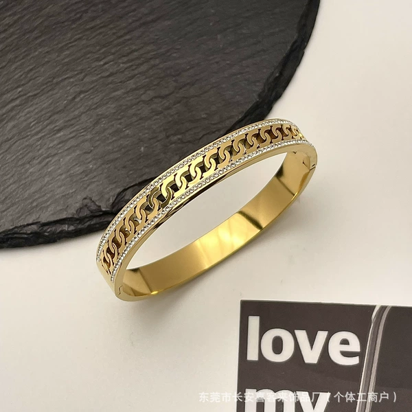 Z220 cross ring gold