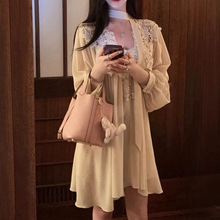 女秋季宽松雪纺裙子温柔风a字短裙法式蕾丝拼接飘带v领长袖连衣裙