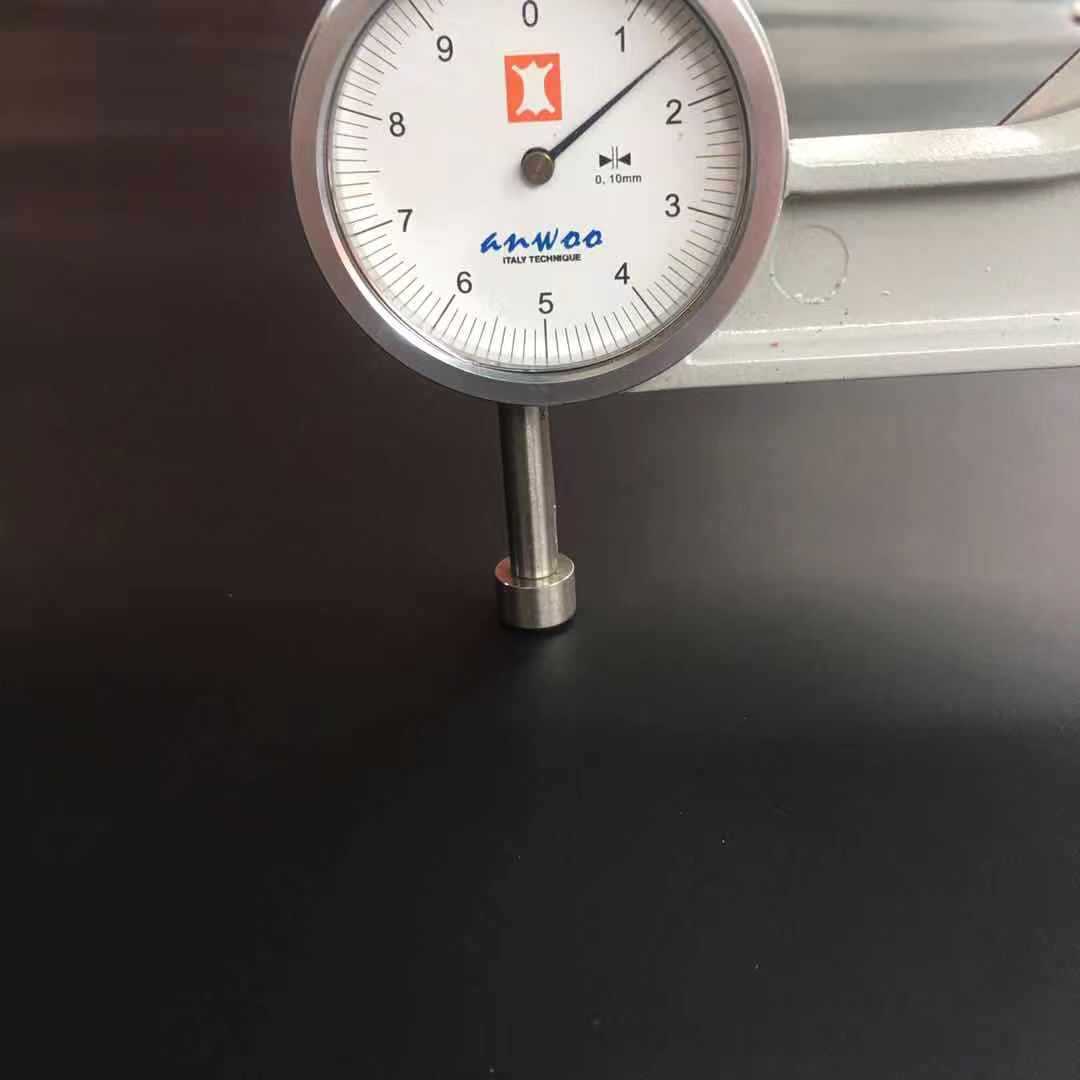 头层牛皮 现货供应头层修面皮牛皮 箱包手袋鞋平纹打蜡牛皮