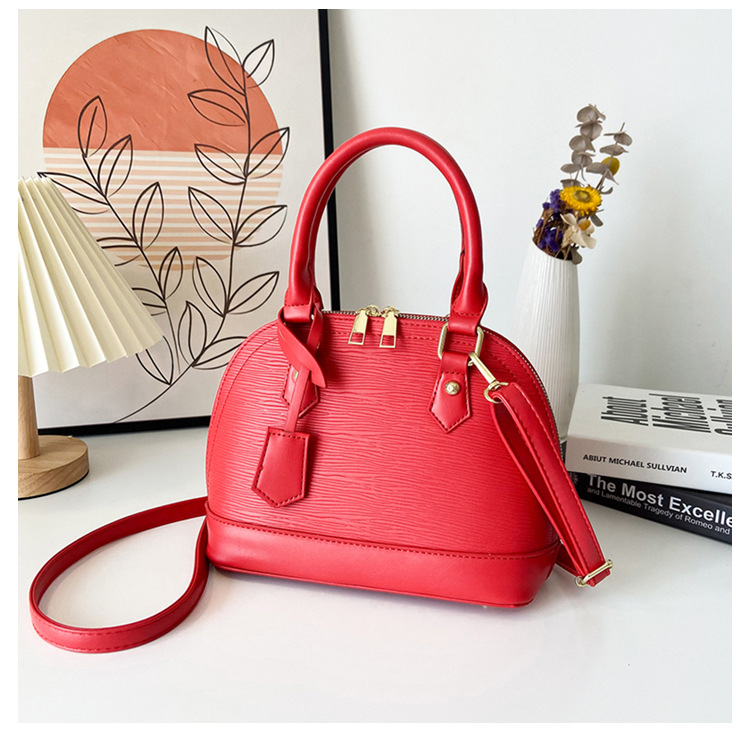 Elegant, Classic Style Style Shell Shape Women's Pu Leather Solid Color Elegant Classic Style Shell Zipper Shoulder Bag Crossbody Bag Dome Bag