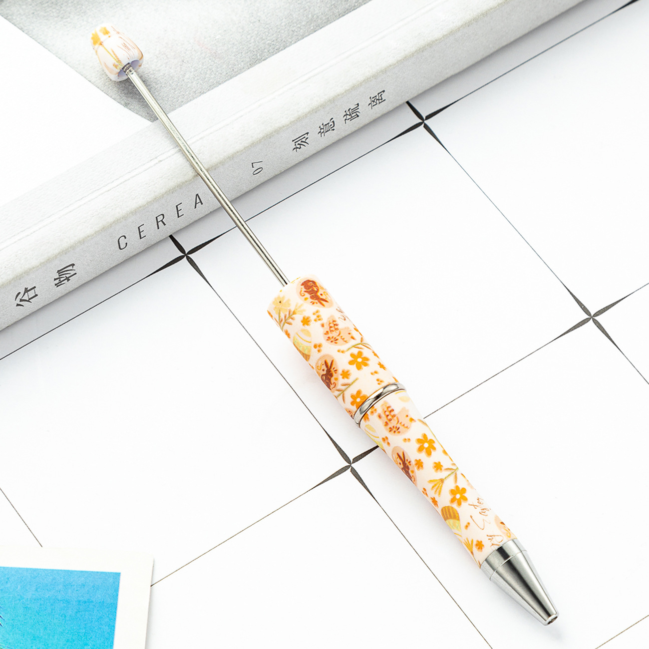 Nueva pluma de cuentas de plástico DIY creativo conejo de Pascua serie con cuentas bolígrafo pluma de impresión al por mayor