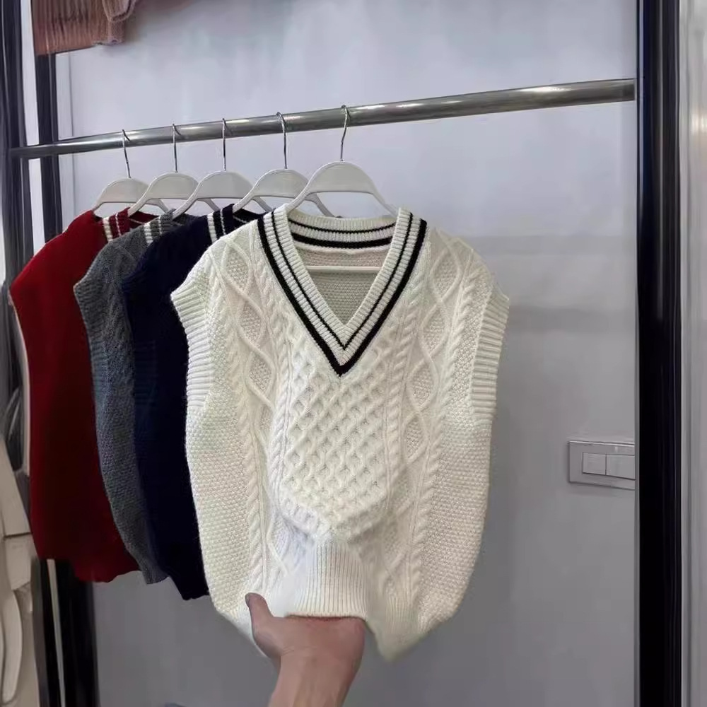 24 invierno Puyuan 2024 nueva ropa de mujer francesa chaleco de punto retro suéter de cuello en V image 4