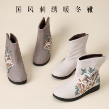 新款秋冬保暖棉短靴加绒低帮老北京布鞋 防滑国风刺绣花保暖棉靴