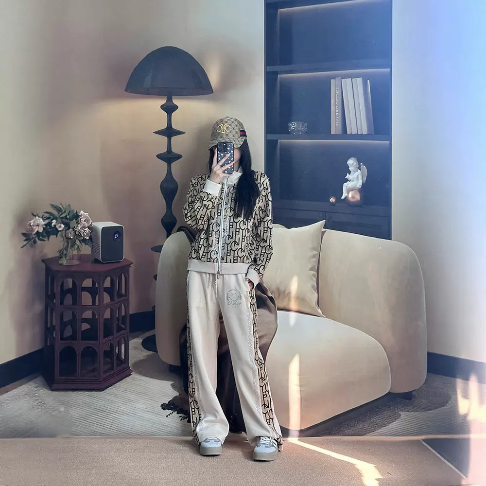 春秋休闲运动套装高级感两件套显瘦气质时尚套装重工潮流高端女装