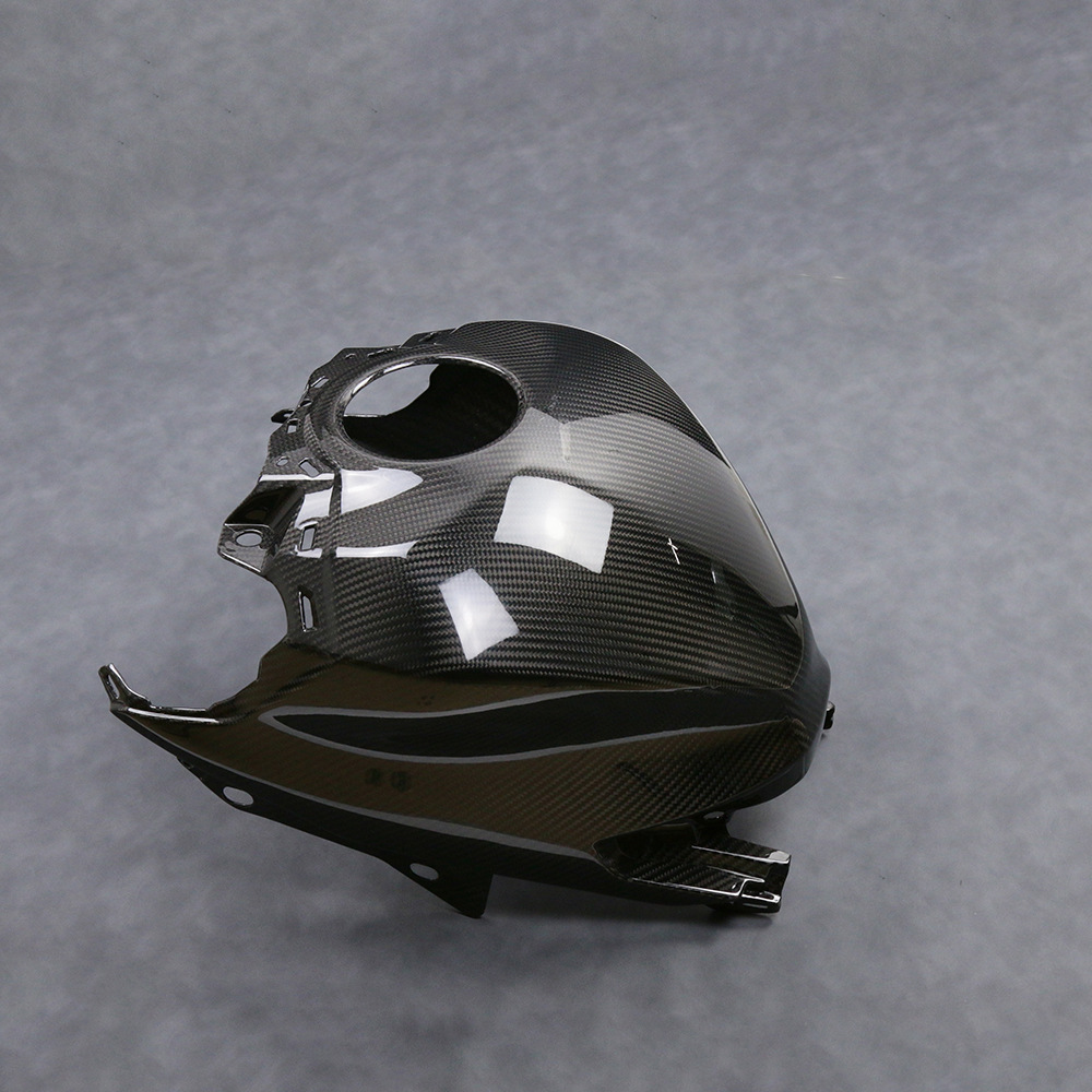 Suitable for new YAMAHA YAMAHA R3 fuel tank cover carbon fiber shell motorcycle modification accessories dry carbon