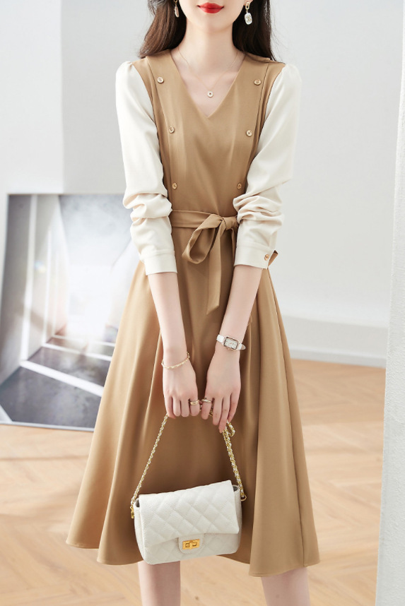 Elegant autumn skirt