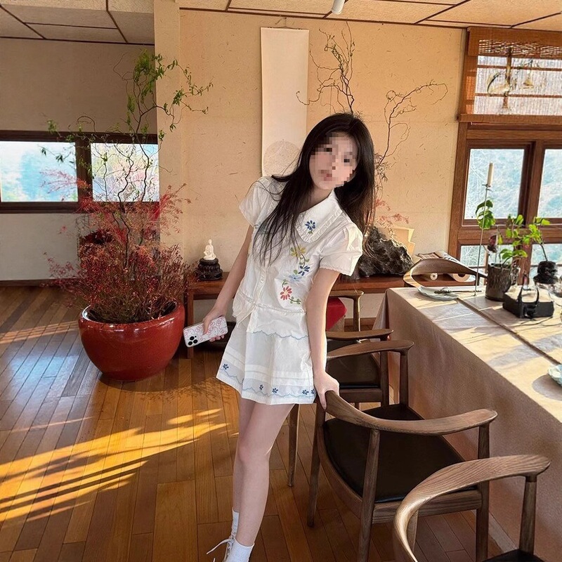 两件/套装夏日新款森系甜美温柔重工刺绣娃娃领上衣+女学生半身裙|undefined