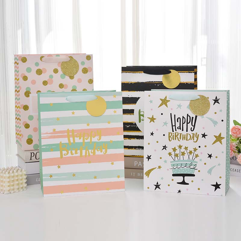 Nueva bolsa de regalo de cumpleaños transfronteriza, bolsa de mano de bronceado de alta gama, bolsa de embalaje de regalo, bolsa de papel portátil al por mayor