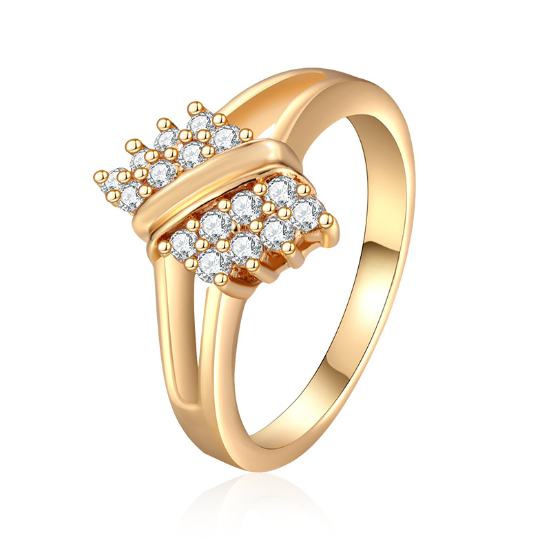 Fashionable ring with stone with zircon