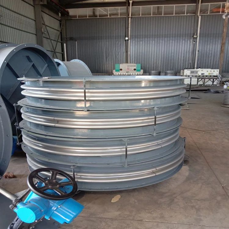 Металлические компенсаторы могут быть изготовлены из круглых сильфонов из нержавеющей стали с компенсаторами большого и малого диаметра по мере необходимости.