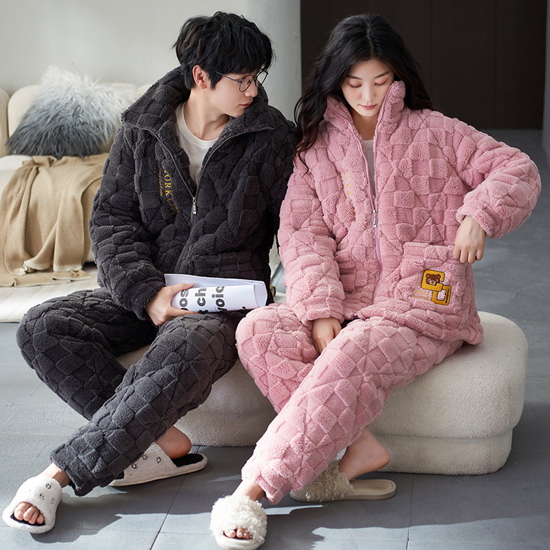 Pijamas acolchados de algodón para pareja de invierno de los hombres de tres capas engrosadas cálidas de las mujeres más el tamaño simple casual Otoño e Invierno traje de desgaste para el hogar