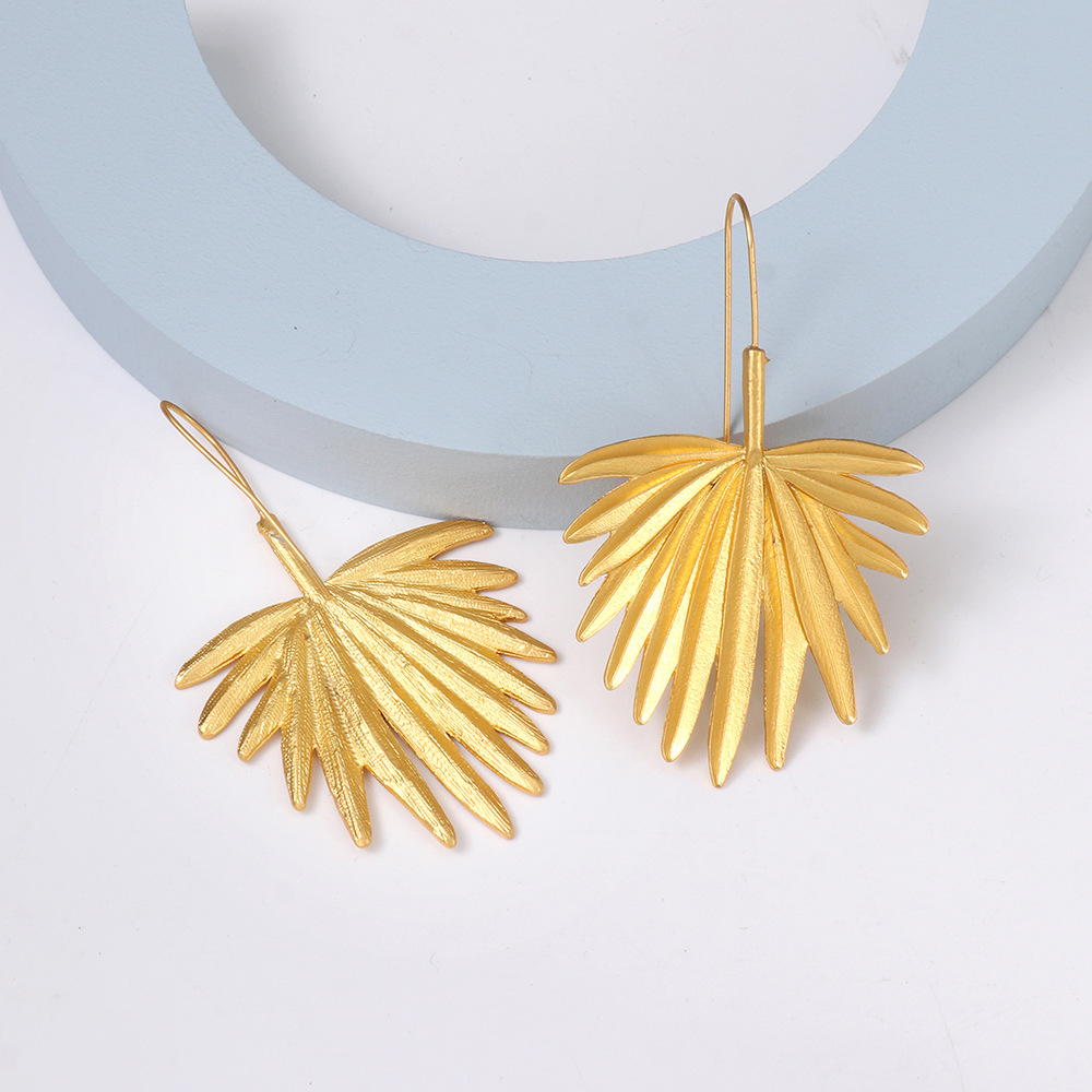 Retro Leaf Alloy Plating Women's Drop Earrings 1 Pair display picture 3