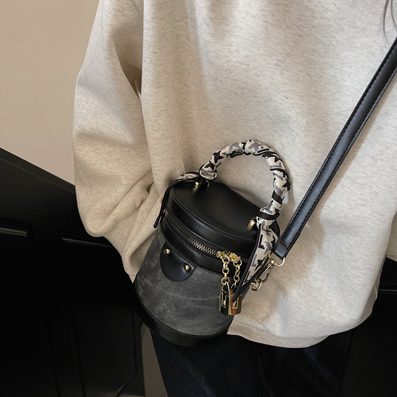 Color contrastante simple bolso de cubo de mano para mujeres 2024 nueva moda versátil mochila mochila de tela extranjera bolso de hombro