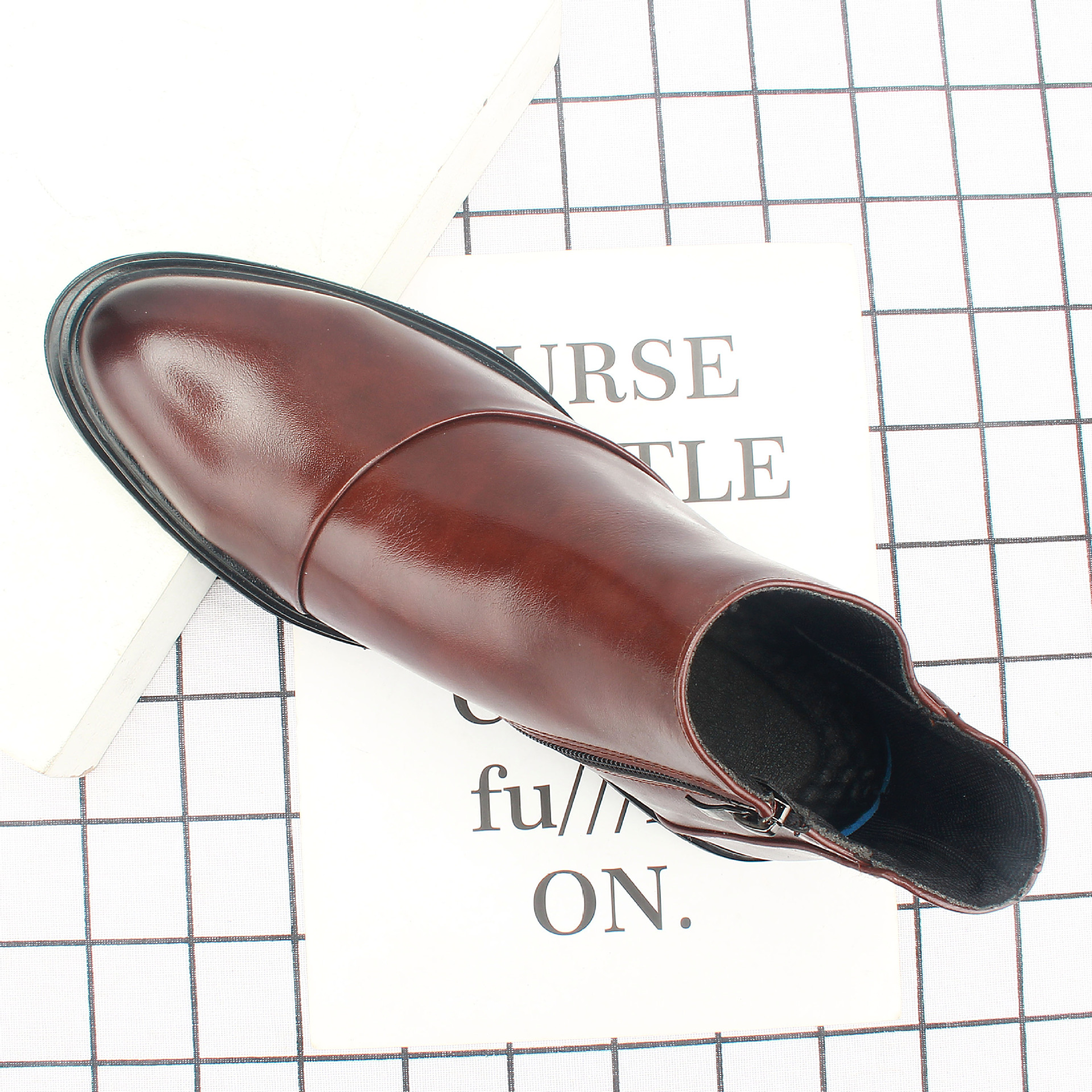 2022¿ʿ߰ƤѥӢ׷˧ѥճļƤѥ8823