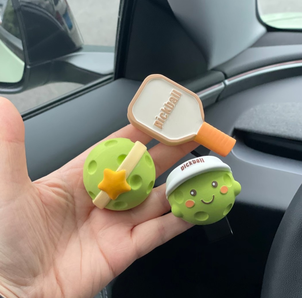 New creative car air freshener pickleball pendant car air vent decoration for girls, new car accessory