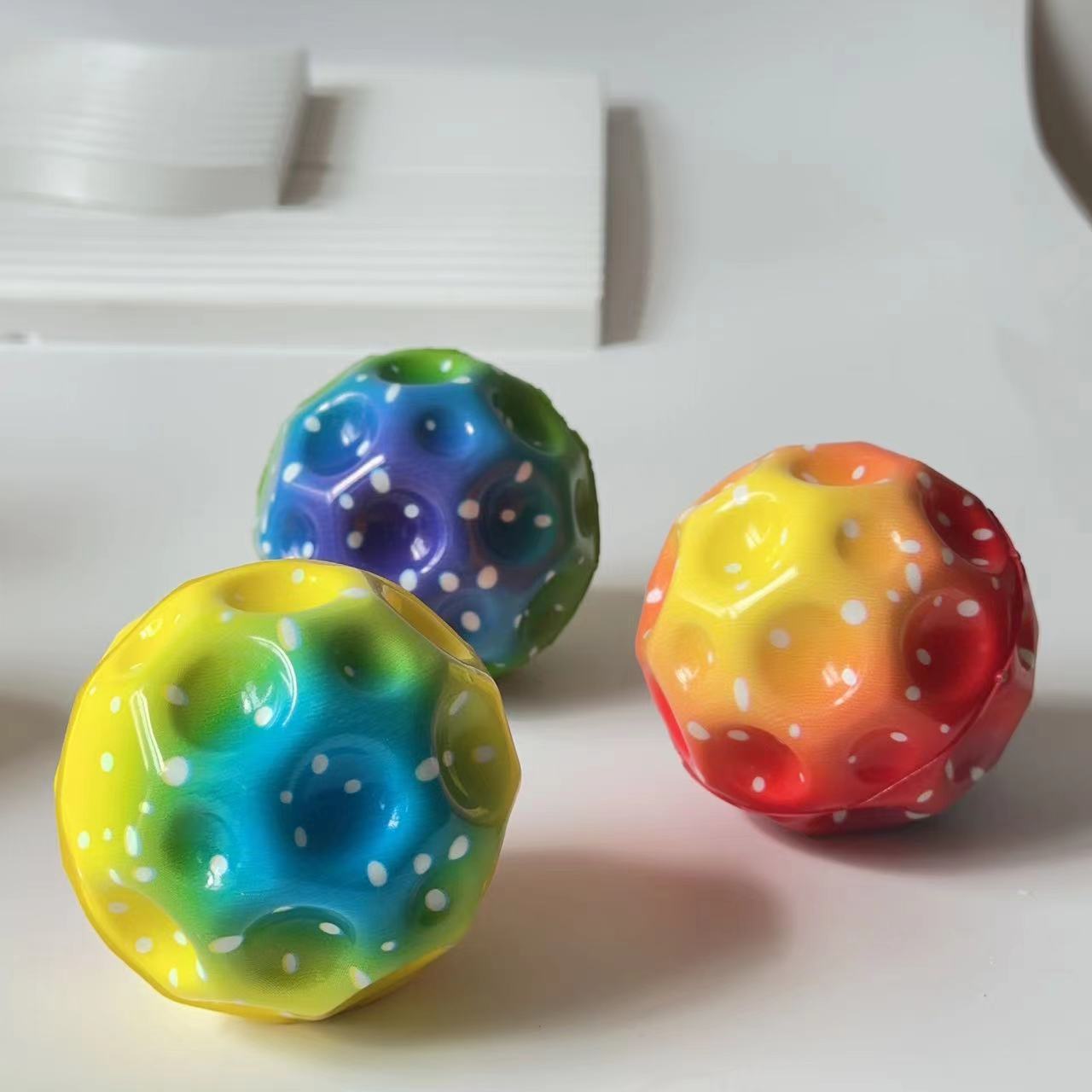 Juegos de descompresión de pellizco de pellizco de tecnología negra de alta calidad Moonstone muñeca bola elástica de pellizco de pellizco de descompresión artefactos mágicos