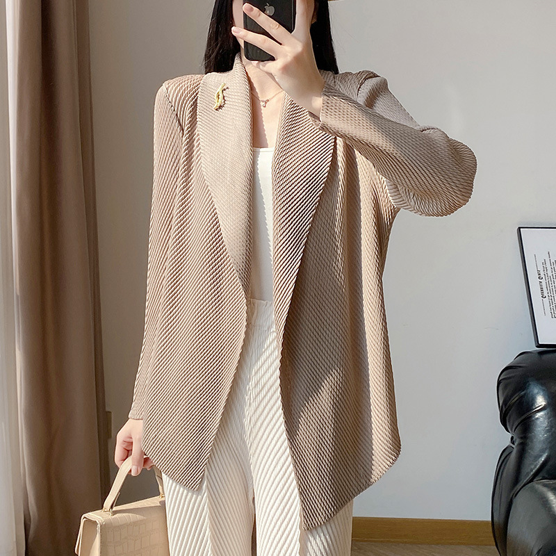 Miyake Style Pleated Suit Jacket Autum New Versatile Casual Large Size Fish Scale Cardigan Top Casual Style