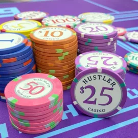 骰子、筹码;扑克、桌游牌