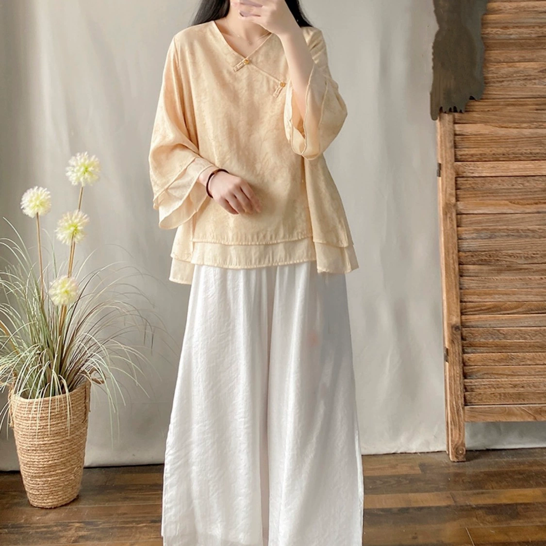Летний улучшенный чайный костюм Hanfu Zen, комплект из двух предметов с асимметричным двухслойным топом больших размеров + белые широкие брюки, комплект из двух предметов.