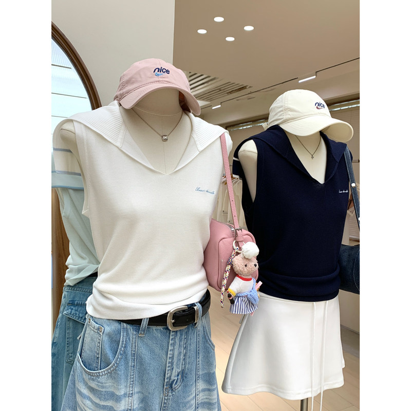 Pure and Youthful College-Style Navy V-Neck Knit Top for Summer, Artistic and Age-Reducing, Color-Blocking Embroidered Sleeveless Top for Women Pure and Youthful College-Style Navy V-Neck Knit Top for Summer, Artistic and Age-Reducing, Color-Blocking Embroidered Sleeveless Top for Women