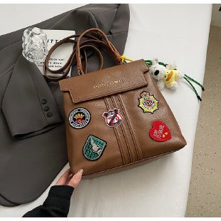 Marrón sin colgante