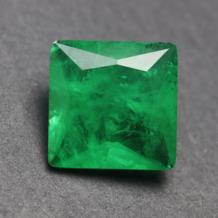 Imitation natural square gemstone emerald crystal glass naked stone synthetic color treasure zircon sharp crystal wholesale