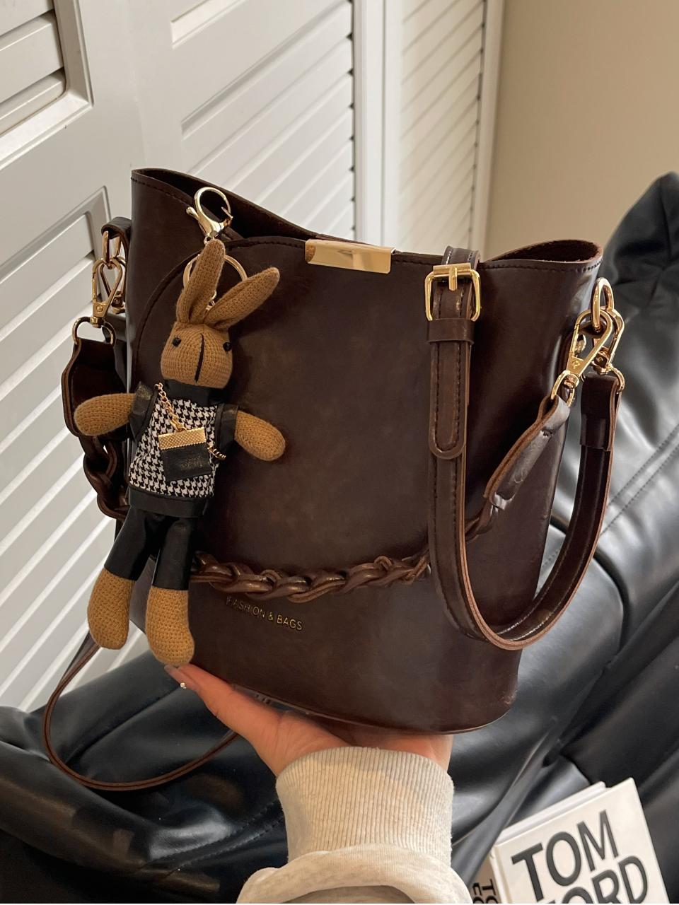 Cross-border retro nicho bolso de cubo para mujeres 2025 nuevo tipo de mochila casual de moda textura versátil bolso de hombro portátil