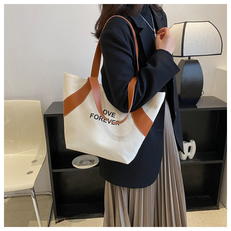 Women's Large Summer Canvas Letter Streetwear Square Zipper Shoulder Bag display picture 3