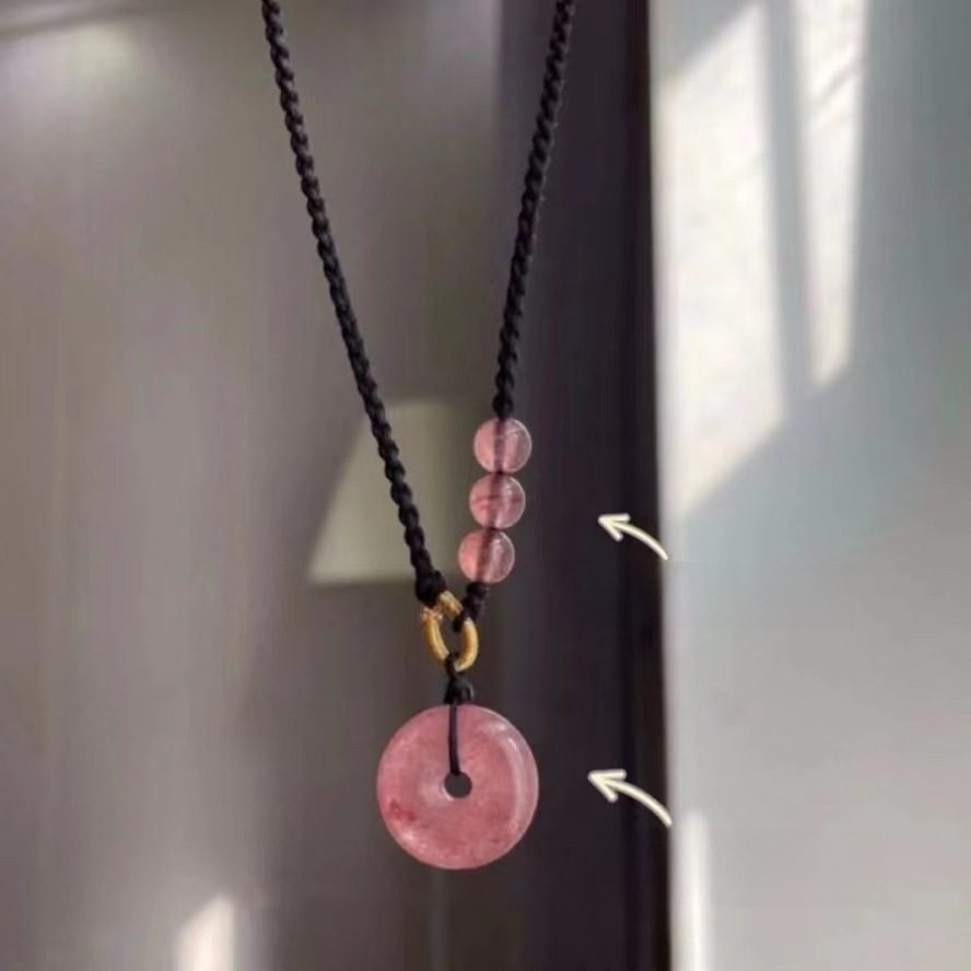 草莓晶平安扣項鍊吊墜白瑪瑙平安扣項鍊白玉髓吊墜鎖骨鏈飾品閨蜜