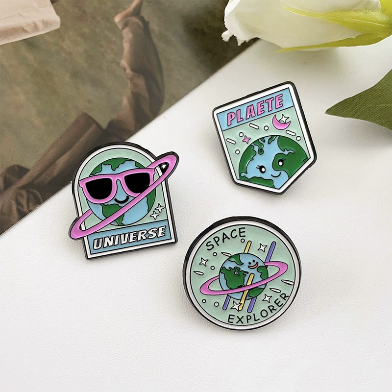 Protective badge, cartoon backpack, pin, green cute accessory