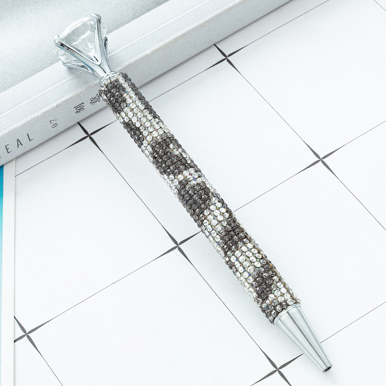 Fábrica de bolígrafo de diamante grande bolígrafo de metal rotativo bolígrafo de cristal bolígrafo de diamante publicitario bolígrafo de regalo