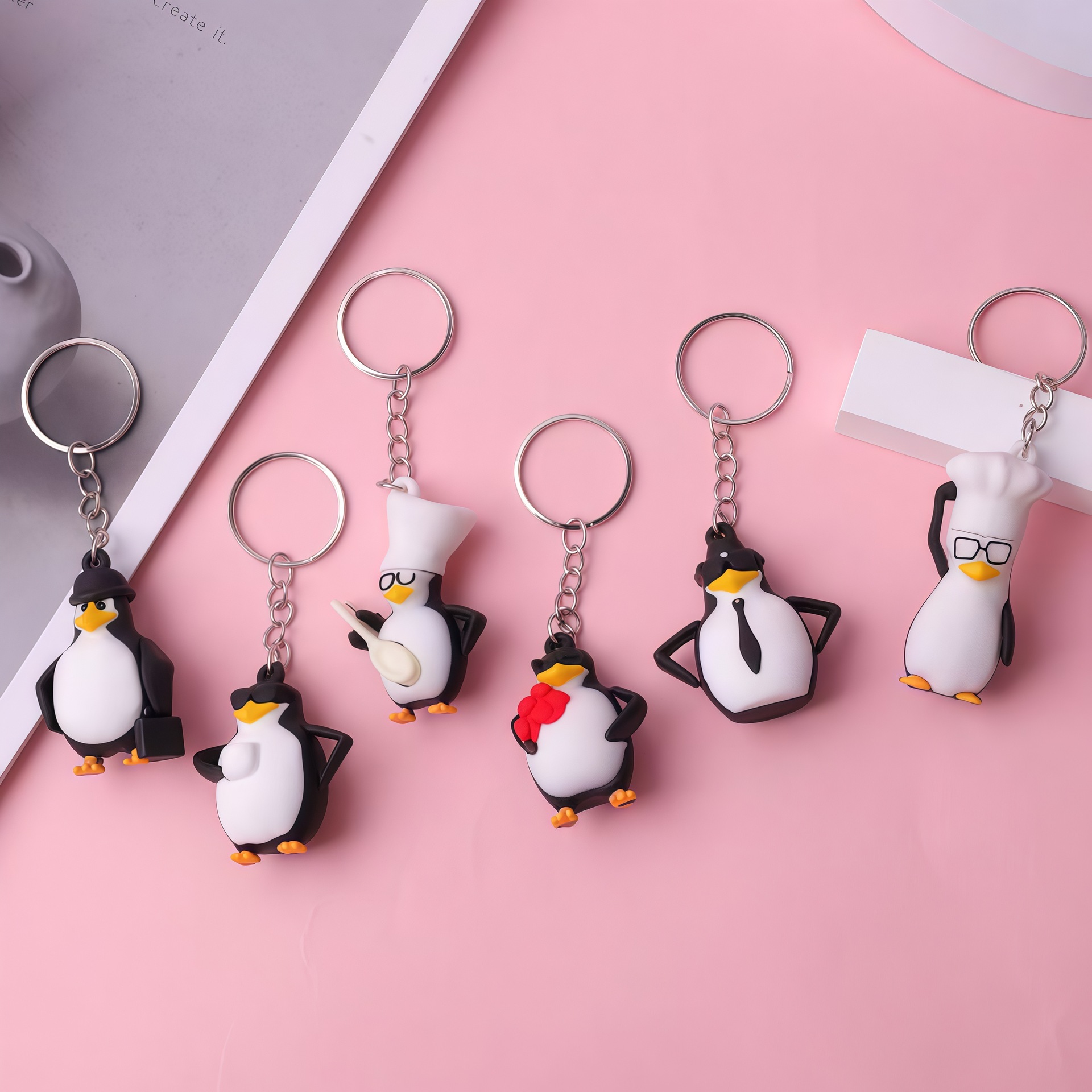 Penguin de Madagascar llavero elegante personaje abstracto llavero bolsas de estudiantes pequeña fábrica de accesorios colgantes