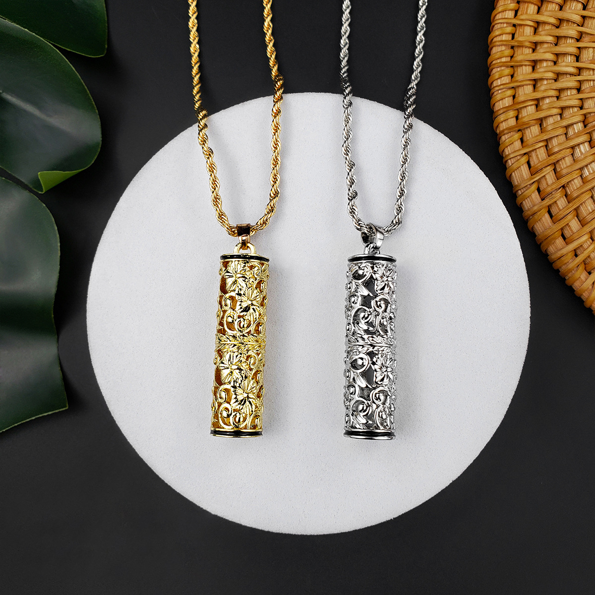 Ethnic Style Letter Flower Alloy Plating Unisex Pendant Necklace 1 Piece