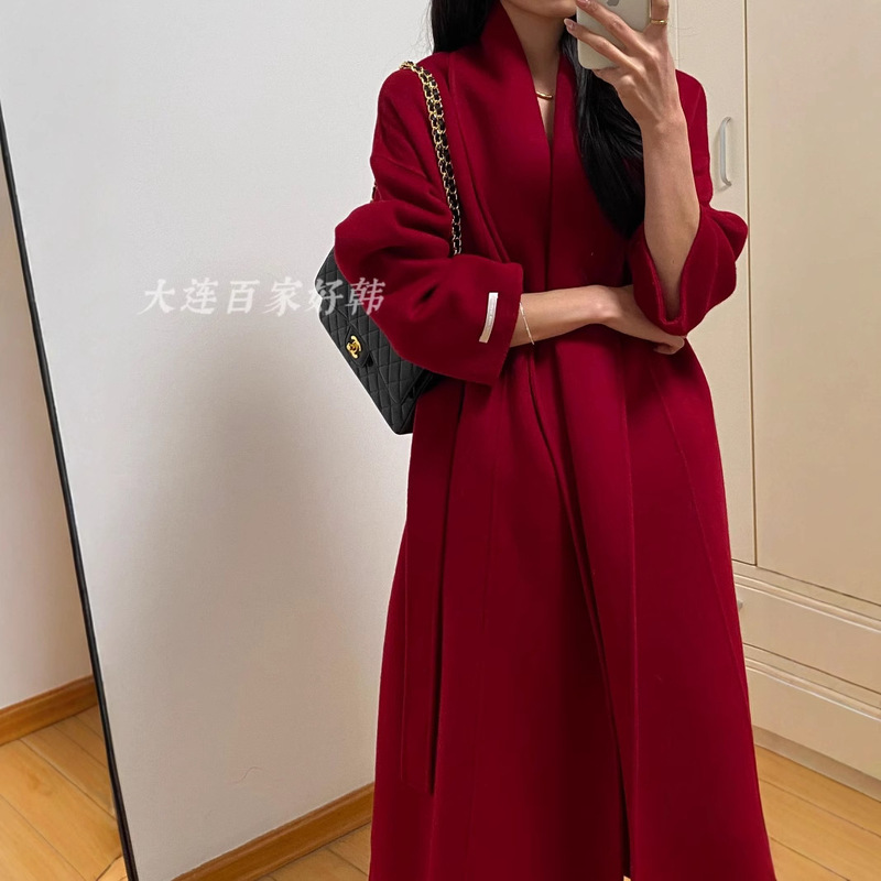 Long Robe-Style Wool Coat with Double-Sided Wool, Simple Red Design for Autumn and Winter, Suitable for Weddings and New Year, with Belt, Loose Fit, New Style for Women Long Robe-Style Wool Coat with Double-Sided Wool, Simple Red Design for Autumn and Winter, Suitable for Weddings and New Year, with Belt, Loose Fit, New Style for Women
