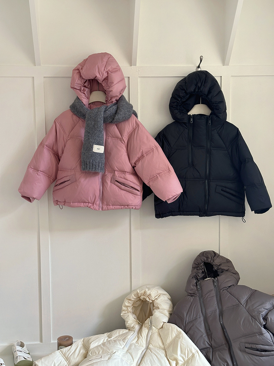 Niños otoño y invierno coreano corto con capuzas ropa de ocio para niños y niñas ropa de seda de plumón abrigo al por mayor
