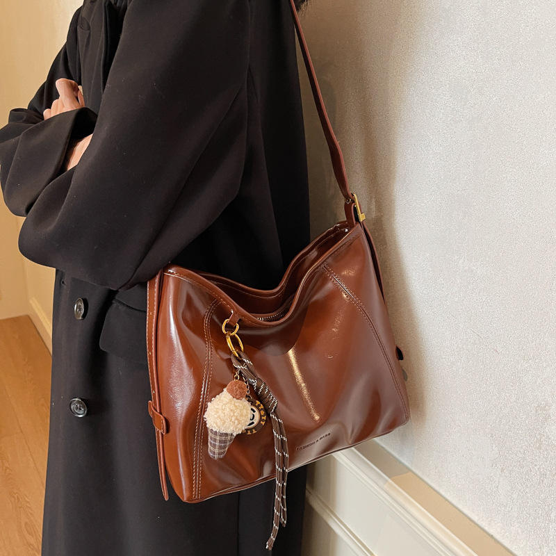 Bolsos de alta calidad de gran capacidad para mujeres nuevo otoño y invierno versátil simple mochila de transporte diario ocio bolsa de viaje