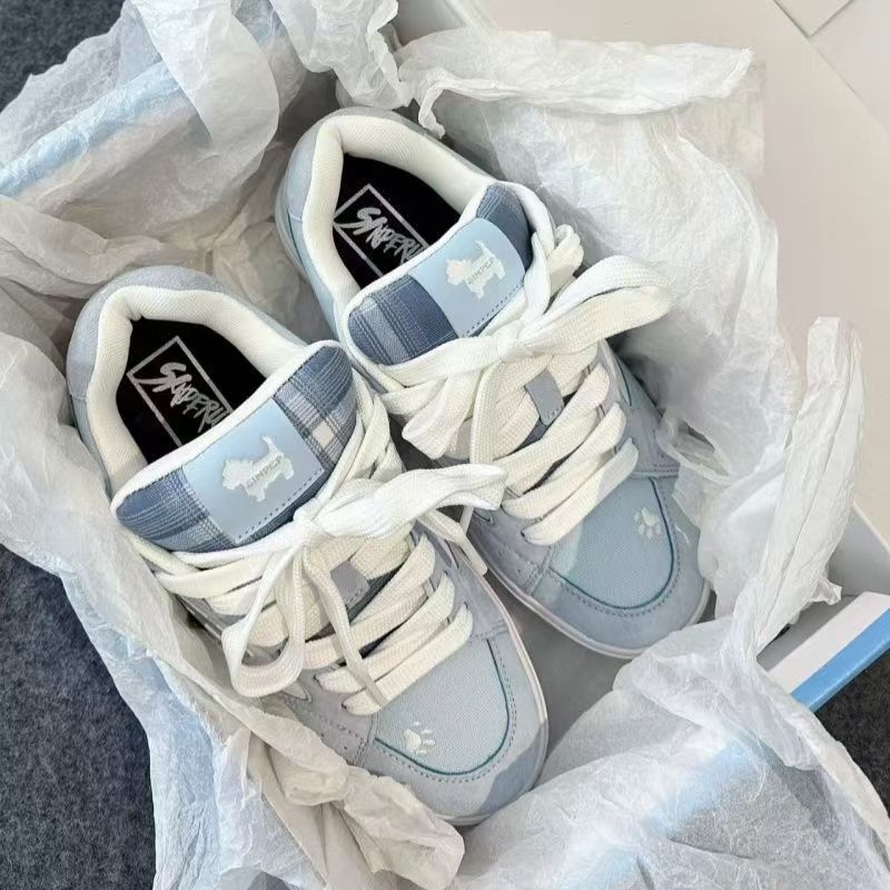 Temporada 2026 nuevos zapatos de skate casuales variados zapatos blancos para mujeres de alto valor original de estilo de campus zapatos de pan de moda
