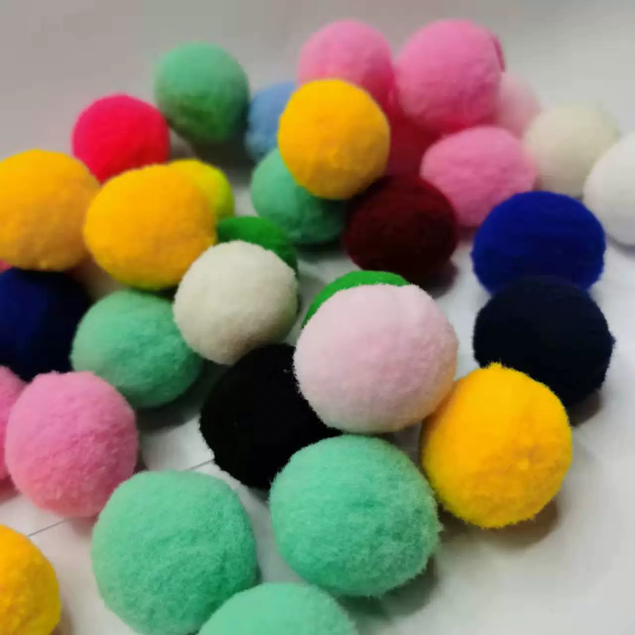 Peluches multicolor de alta felpa, hecho a mano, poliéster