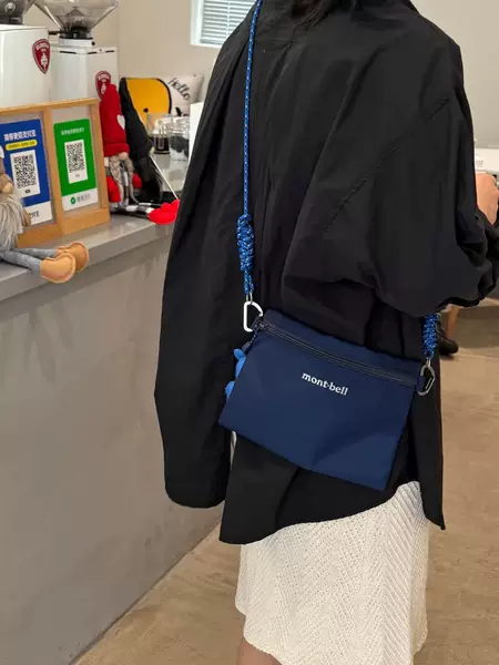 Japanese import: Montbell nylon crossbody bag, lightweight, portable, waterproof, suitable for outdoor leisure, versatile shoulder bag