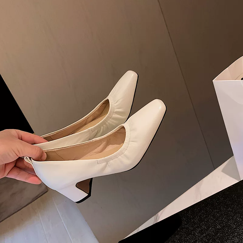 2024 Spring thick heels, single shoe sheepskin grandmother shoes inside and out of all -leather CAO soft French square high heels confidentiality