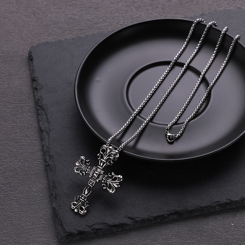 Collier pendentif en acier titane pour homme, style punk, accessoires non conventionnels, collier en croix creuse, danse hip-hop, collier pour femme_voghion.com
