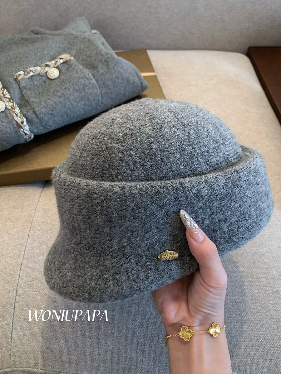 Gran Bretaña estilo extranjero gorra de lana de oro gorra de caballo retro versátil cara pequeña moda temperamento sombrero para mujeres otoño invierno