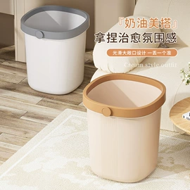 扫把、簸箕;垃圾桶;晾衣杆、衣叉