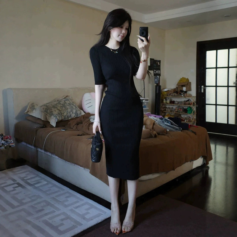 AWMUMU High-Intelligence Knit Mid-Sleeve Bodycon Dress for Women, Elegant and Slim-Fitting Inner Dress AWMUMU High-Intelligence Knit Mid-Sleeve Bodycon Dress for Women, Elegant and Slim-Fitting Inner Dress