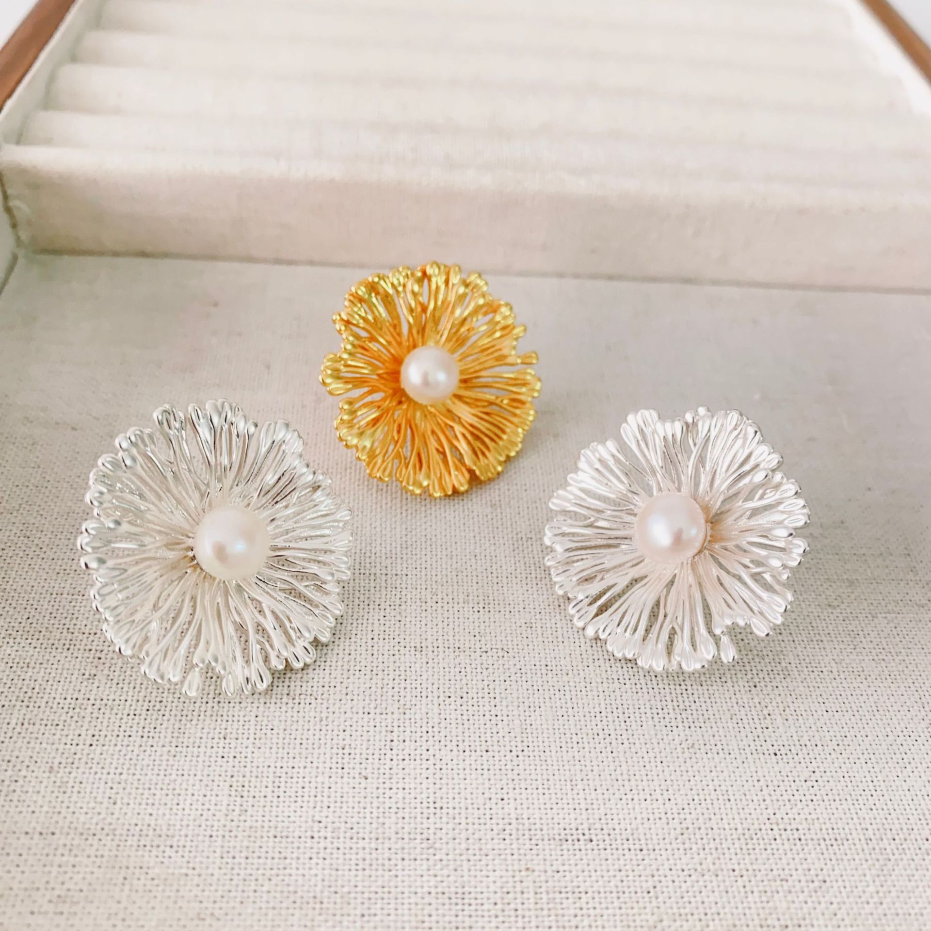 法式復古輕奢煙火造型耳釘銅鍍真金925銀針個性鑲嵌養殖珍珠耳釘