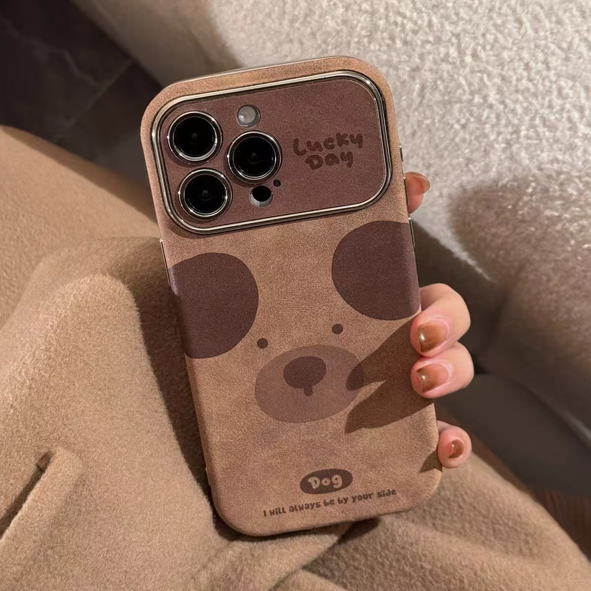 Simple nuevo Maillard para iPhone15promax pareja Apple 16pro/14 pulsera de bola de pelo 13