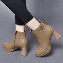 皮靴女2023秋冬新款尖头防水台粗跟高跟欧美风时装靴头层牛皮棉靴